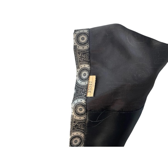 Majestic Black and Gray Patterned Men's Shirt - Picture 5 of 10